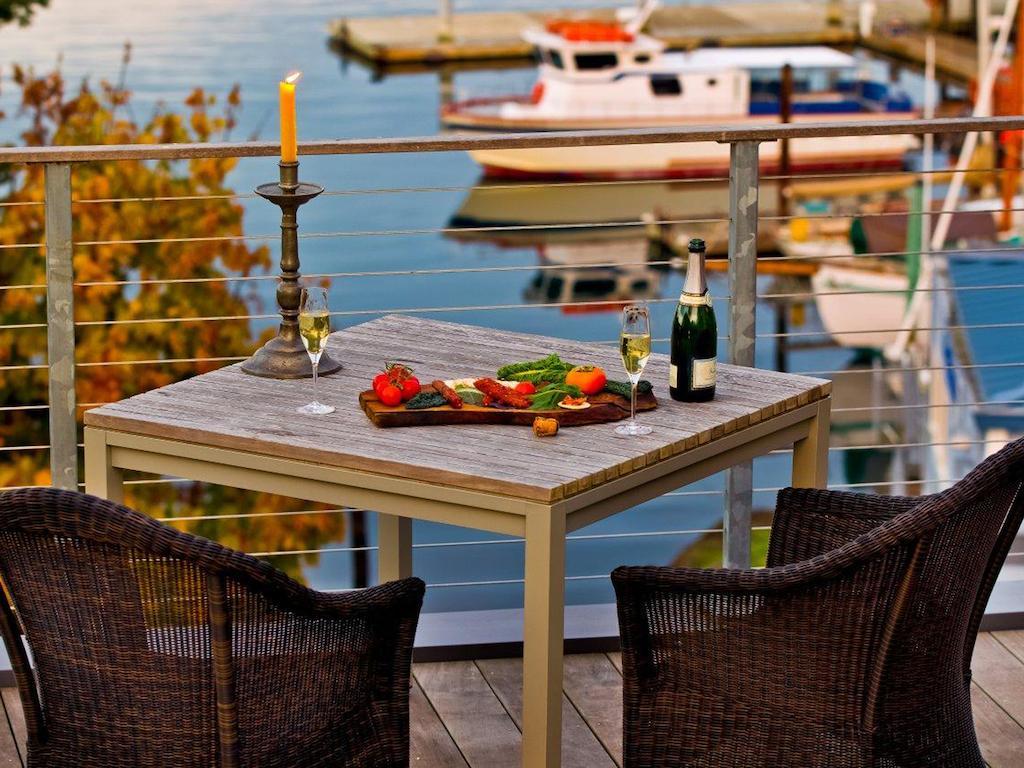 Island Inn At 123 West فرايداي هاربور الغرفة الصورة